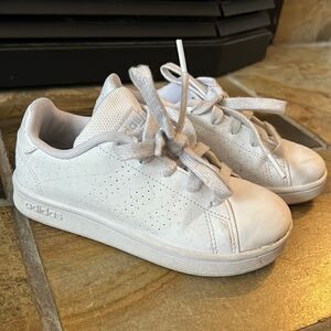 Toddler girl adidas advantage sparkle silver glitter detail
